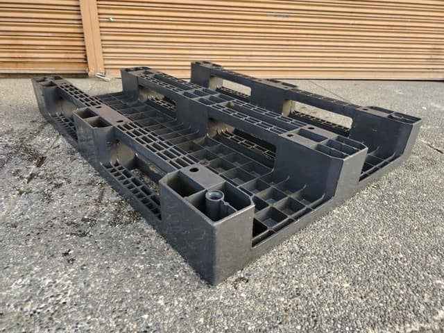 Heavy Duty Plastic Pallet Over Sized