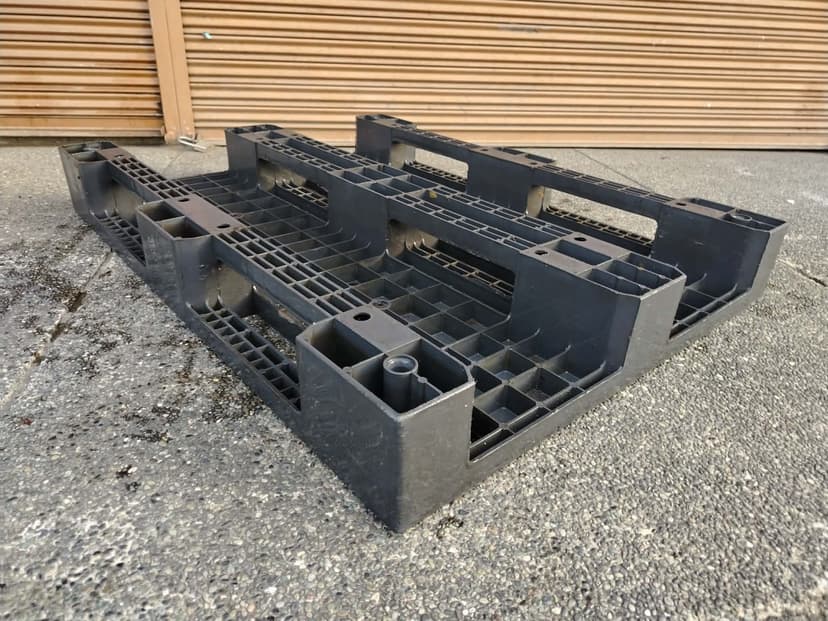 Heavy Duty Plastic Pallet Over Sized
